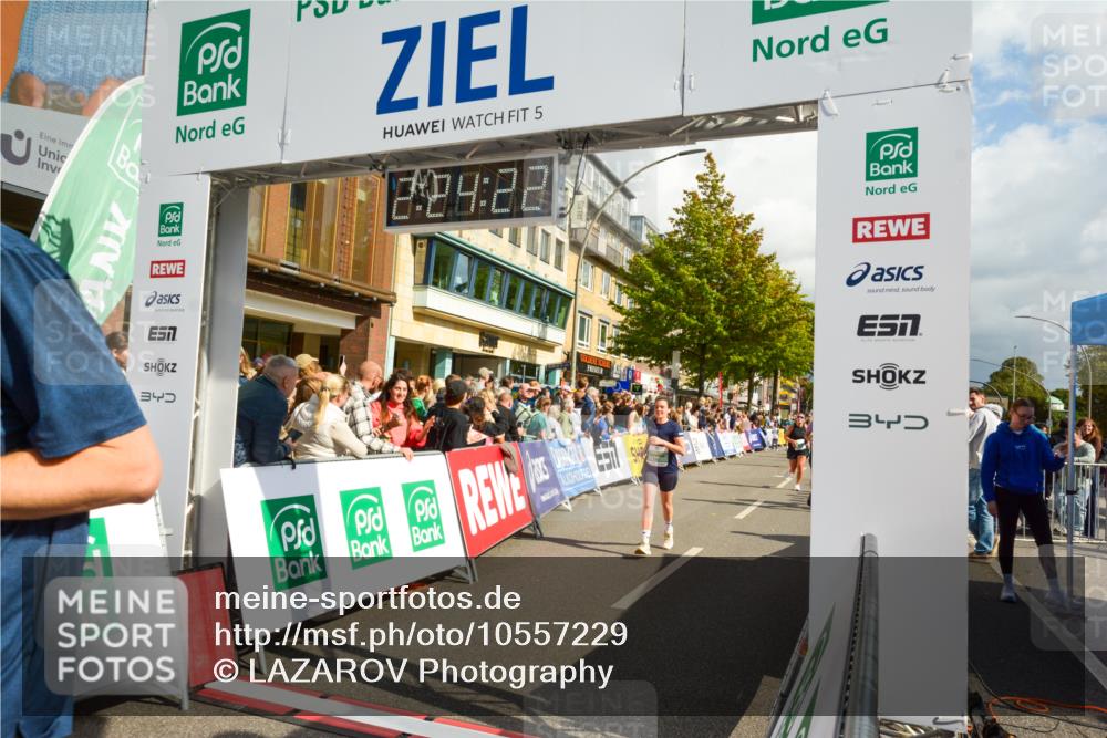 20.09.2026 - PSD Bank Halbmarathon LAZAROV Photography http://msf.ph/oto/10557229 20.09.2026 12:24:22 Ziel 1423, 1573, 1608, 1734, 1794, 2107, 2112, 2664, 2679, 2960, 3517, 4727 meine-sportfotos.de