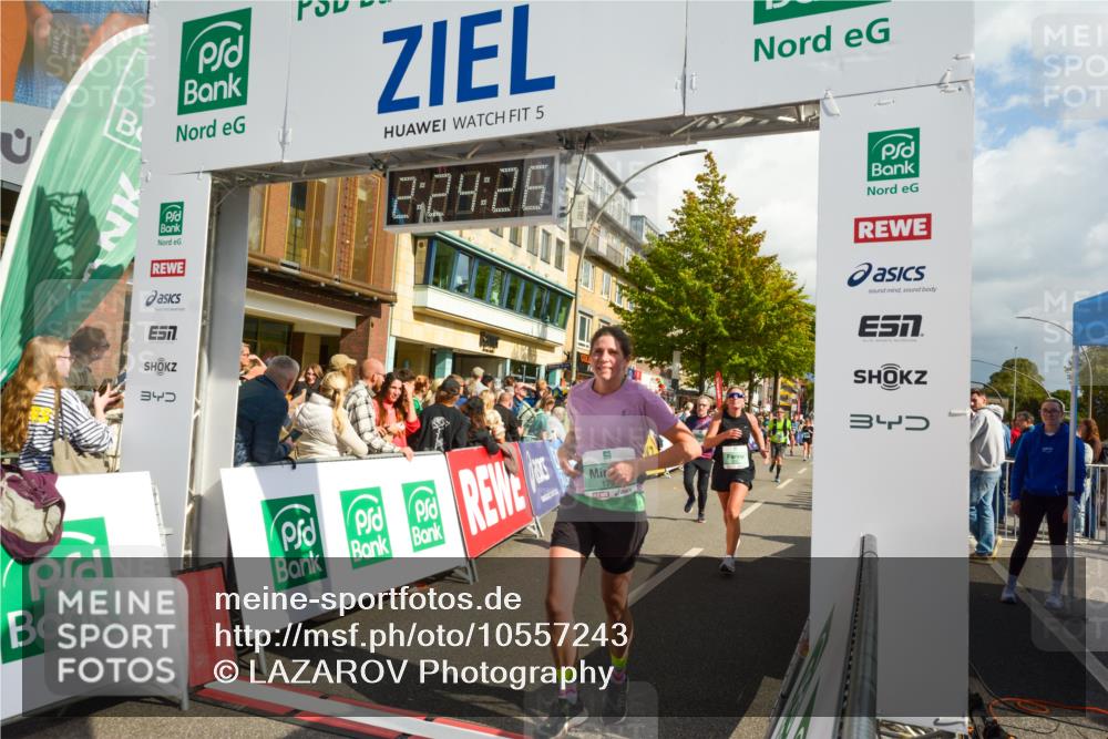 20.09.2026 - PSD Bank Halbmarathon LAZAROV Photography http://msf.ph/oto/10557243 20.09.2026 12:24:26 Ziel 1573, 1734, 1794, 1832, 2107, 2960, 3517, 4713 meine-sportfotos.de