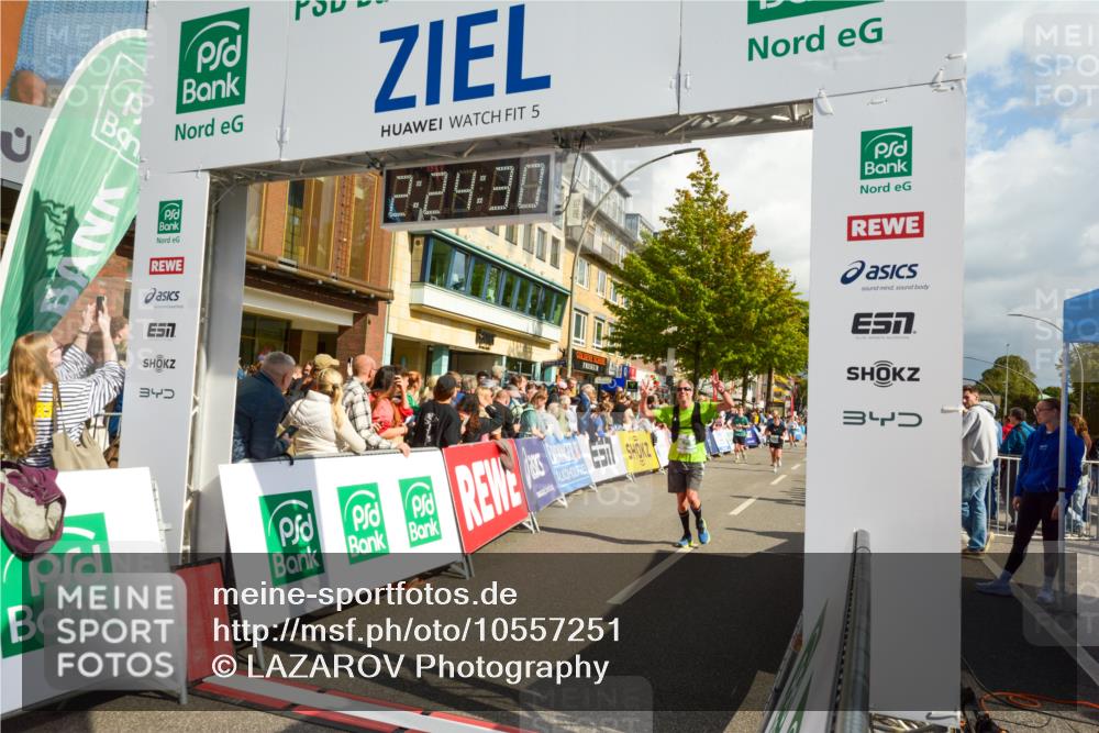 20.09.2026 - PSD Bank Halbmarathon LAZAROV Photography http://msf.ph/oto/10557251 20.09.2026 12:24:29 Ziel 1573, 1794, 1832, 2107, 2442, 2960, 3517, 4034, 4713 meine-sportfotos.de