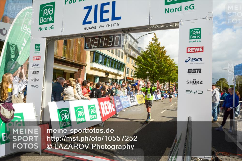 20.09.2026 - PSD Bank Halbmarathon LAZAROV Photography http://msf.ph/oto/10557252 20.09.2026 12:24:29 Ziel 1573, 1794, 1832, 2107, 2442, 2960, 3517, 4034, 4713 meine-sportfotos.de