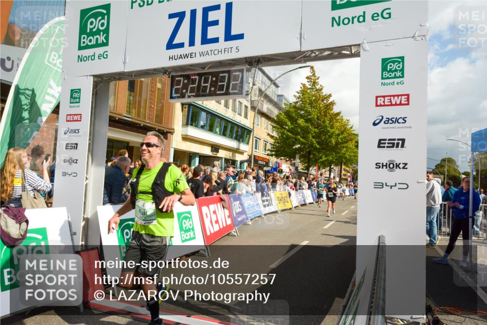 20.09.2026 - PSD Bank Halbmarathon LAZAROV Photography http://msf.ph/oto/10557257 20.09.2026 12:24:31 Ziel 1573, 1794, 1832, 1857, 2107, 2289, 2442, 3517, 4034, 4713 meine-sportfotos.de