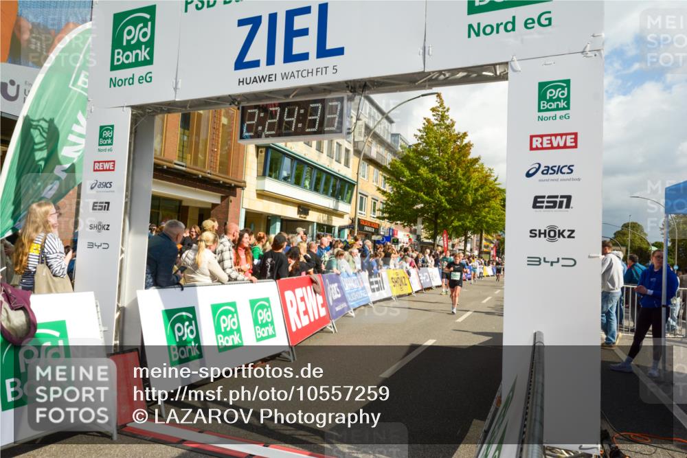 20.09.2026 - PSD Bank Halbmarathon LAZAROV Photography http://msf.ph/oto/10557259 20.09.2026 12:24:32 Ziel 1573, 1644, 1794, 1832, 1857, 2107, 2289, 2442, 3517, 4034, 4713 meine-sportfotos.de