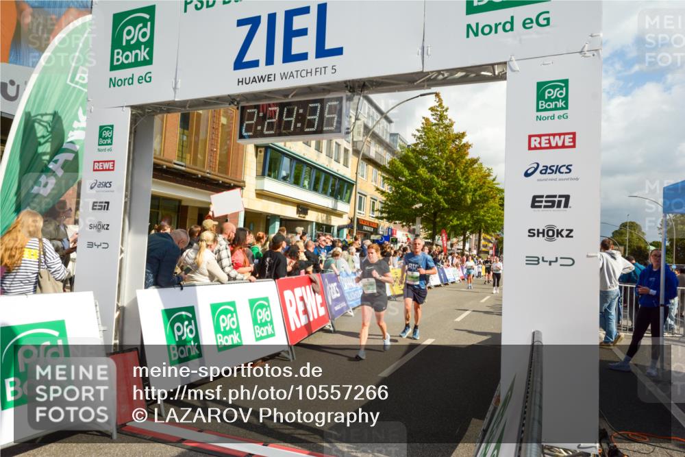 20.09.2026 - PSD Bank Halbmarathon LAZAROV Photography http://msf.ph/oto/10557266 20.09.2026 12:24:34 Ziel 1161, 1573, 1644, 1688, 1832, 1857, 2107, 2289, 2442, 3517, 3533, 4034, 4332, 4713 meine-sportfotos.de