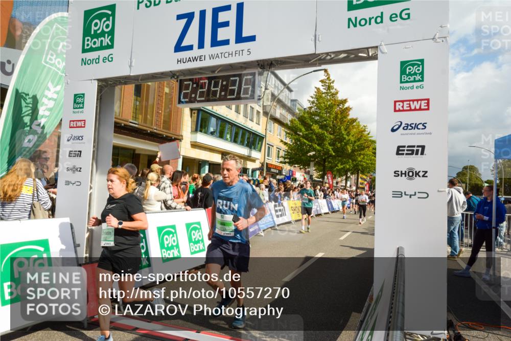 20.09.2026 - PSD Bank Halbmarathon LAZAROV Photography http://msf.ph/oto/10557270 20.09.2026 12:24:36 Ziel 1161, 1644, 1688, 1768, 1832, 1857, 2083, 2167, 2289, 2442, 3419, 3453, 3517, 3533, 4034, 4332, 4713 meine-sportfotos.de