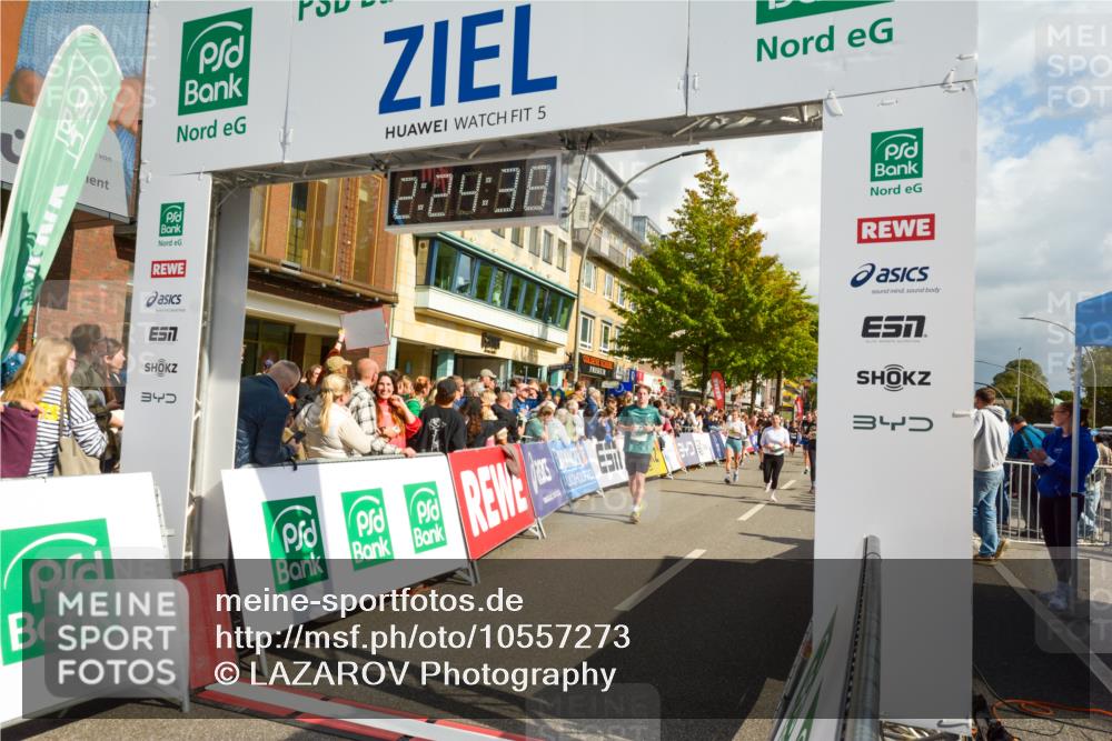 20.09.2026 - PSD Bank Halbmarathon LAZAROV Photography http://msf.ph/oto/10557273 20.09.2026 12:24:37 Ziel 1161, 1644, 1688, 1768, 1832, 1857, 2083, 2167, 2289, 2442, 3419, 3453, 3517, 3533, 4034, 4077, 4332, 4713 meine-sportfotos.de