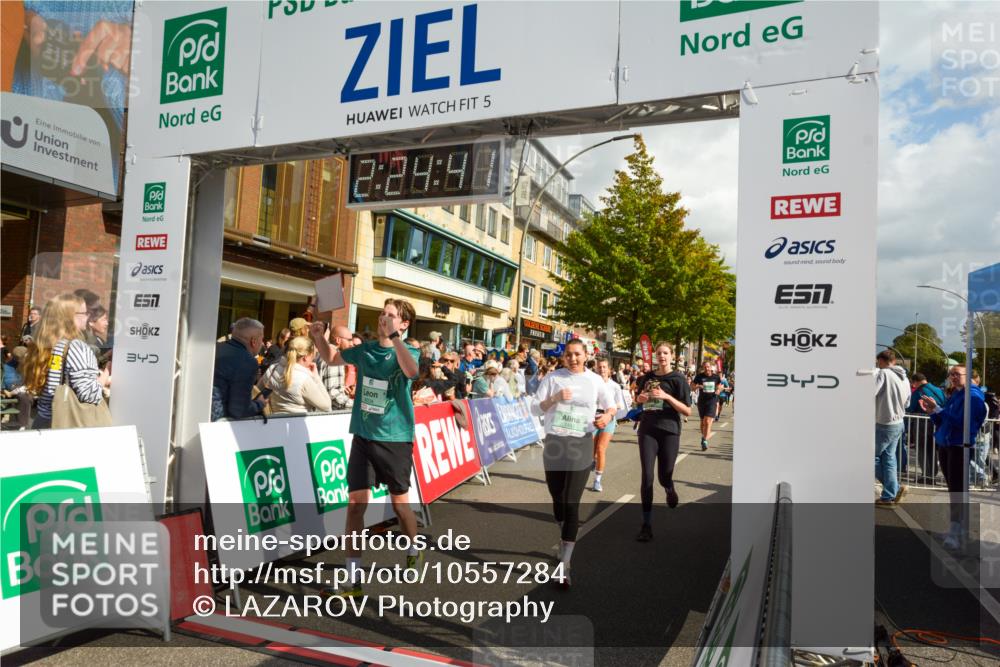 20.09.2026 - PSD Bank Halbmarathon LAZAROV Photography http://msf.ph/oto/10557284 20.09.2026 12:24:40 Ziel 1009, 1043, 1161, 1439, 1503, 1644, 1688, 1768, 1832, 1857, 1932, 2083, 2167, 2289, 2442, 3419, 3453, 3533, 4034, 4077, 4332, 4713 meine-sportfotos.de