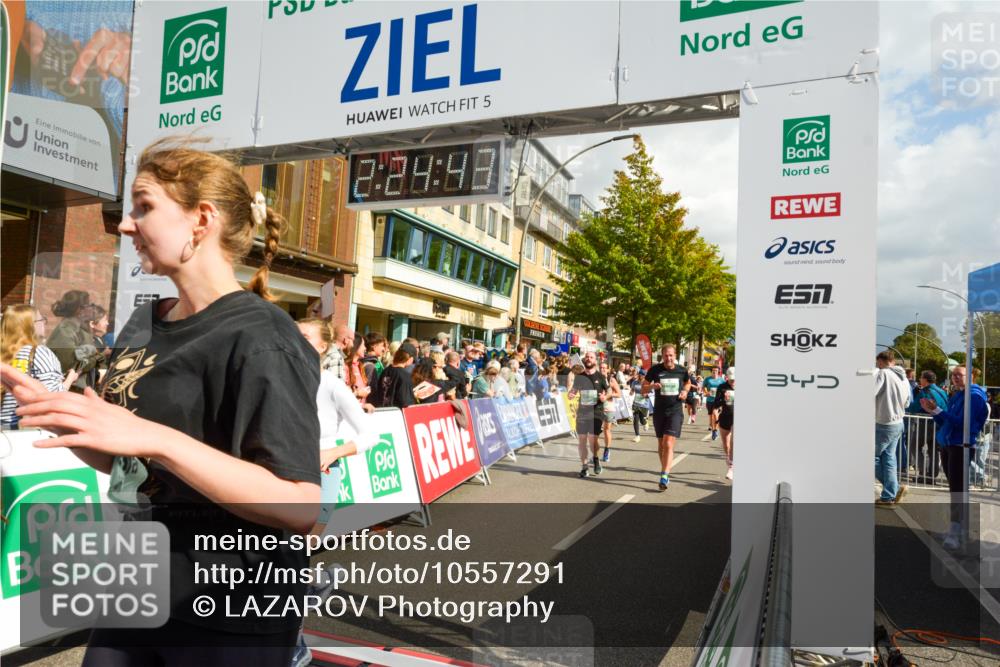 20.09.2026 - PSD Bank Halbmarathon LAZAROV Photography http://msf.ph/oto/10557291 20.09.2026 12:24:43 Ziel 1009, 1033, 1043, 1161, 1242, 1439, 1503, 1644, 1688, 1768, 1857, 1932, 2083, 2167, 2207, 2289, 2442, 2452, 3419, 3453, 3533, 3756, 4034, 4077, 4332 meine-sportfotos.de