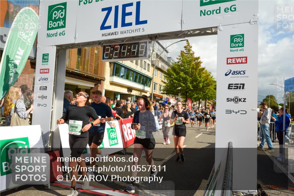 20.09.2026 - PSD Bank Halbmarathon LAZAROV Photography http://msf.ph/oto/10557311 20.09.2026 12:24:48 Ziel 1009, 1033, 1043, 1161, 1242, 1439, 1503, 1633, 1644, 1654, 1688, 1768, 1857, 1932, 2083, 2135, 2167, 2207, 2289, 2328, 2452, 2596, 2658, 2798, 3419, 3453, 3510, 3533, 3756, 4077, 4190, 4332 meine-sportfotos.de