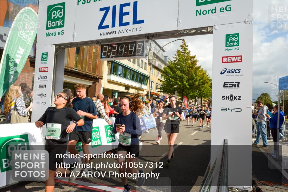 20.09.2026 - PSD Bank Halbmarathon LAZAROV Photography http://msf.ph/oto/10557312 20.09.2026 12:24:48 Ziel 1009, 1033, 1043, 1161, 1242, 1439, 1503, 1633, 1644, 1654, 1688, 1768, 1857, 1932, 2083, 2135, 2167, 2207, 2289, 2328, 2452, 2596, 2658, 2798, 3419, 3453, 3510, 3533, 3756, 4077, 4190, 4332 meine-sportfotos.de
