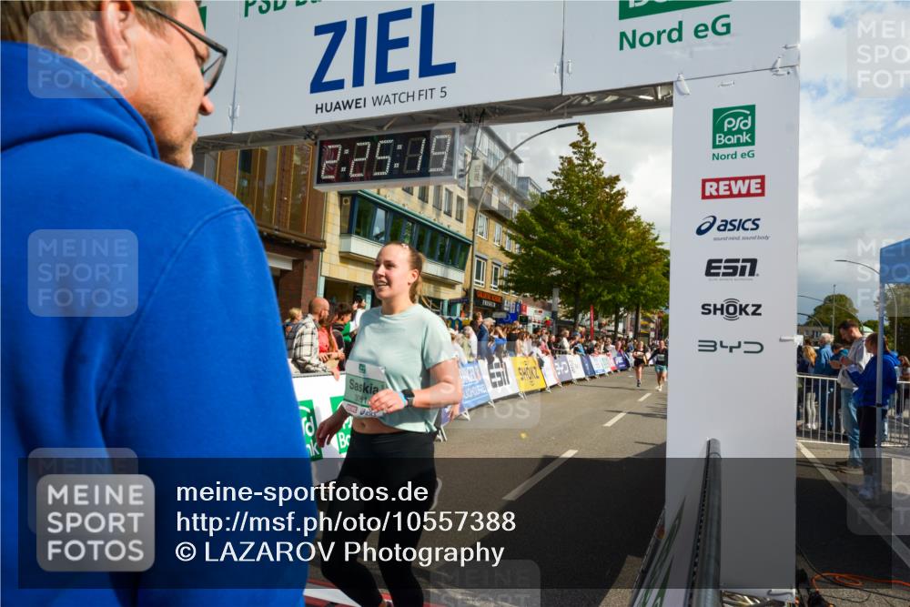 20.09.2026 - PSD Bank Halbmarathon LAZAROV Photography http://msf.ph/oto/10557388 20.09.2026 12:25:18 Ziel 2045, 3061, 3556, 3924, 4725 meine-sportfotos.de