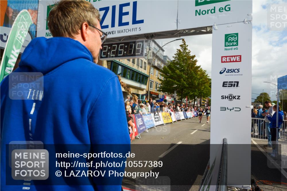 20.09.2026 - PSD Bank Halbmarathon LAZAROV Photography http://msf.ph/oto/10557389 20.09.2026 12:25:18 Ziel 2045, 3061, 3556, 3924, 4725 meine-sportfotos.de