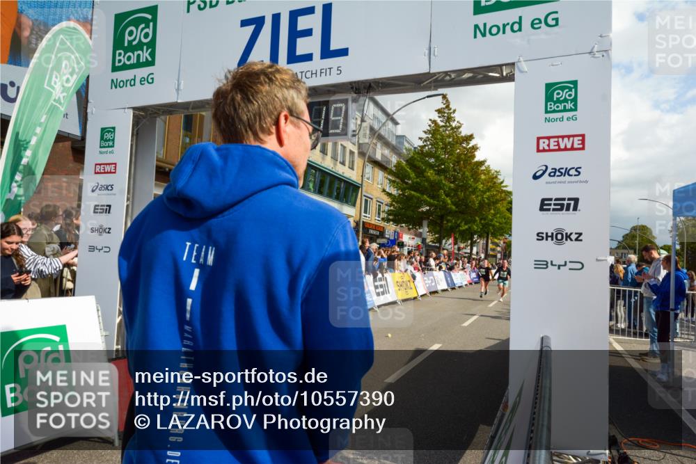 20.09.2026 - PSD Bank Halbmarathon LAZAROV Photography http://msf.ph/oto/10557390 20.09.2026 12:25:18 Ziel 2045, 3061, 3556, 3924, 4725 meine-sportfotos.de