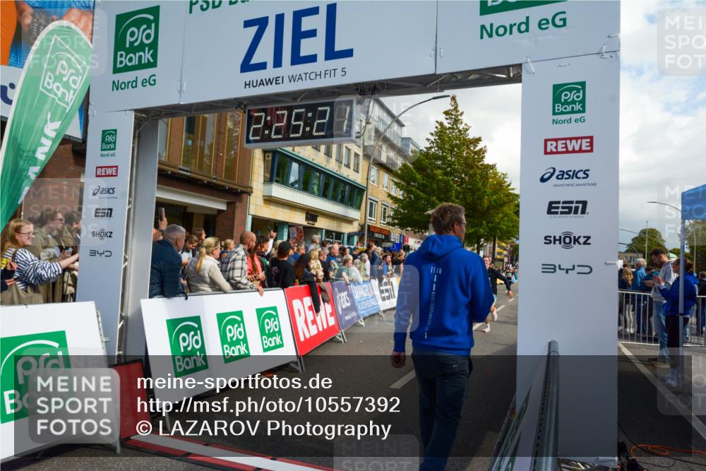 20.09.2026 - PSD Bank Halbmarathon LAZAROV Photography http://msf.ph/oto/10557392 20.09.2026 12:25:20 Ziel 2045, 3061, 3556, 3924, 4725 meine-sportfotos.de