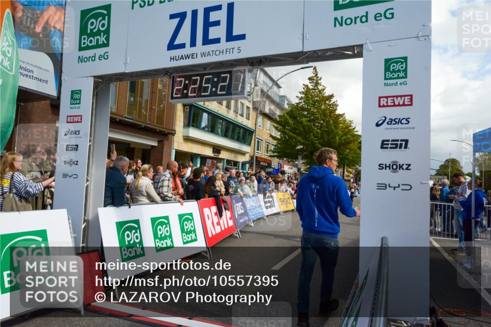 20.09.2026 - PSD Bank Halbmarathon LAZAROV Photography http://msf.ph/oto/10557395 20.09.2026 12:25:21 Ziel 2045, 3061, 3556, 3924, 4725 meine-sportfotos.de