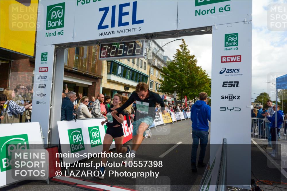 20.09.2026 - PSD Bank Halbmarathon LAZAROV Photography http://msf.ph/oto/10557398 20.09.2026 12:25:22 Ziel 2045, 3061, 3556, 3924, 4725 meine-sportfotos.de