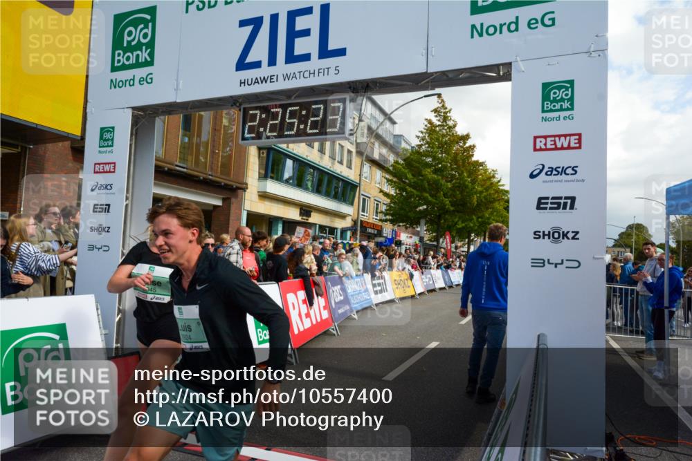 20.09.2026 - PSD Bank Halbmarathon LAZAROV Photography http://msf.ph/oto/10557400 20.09.2026 12:25:22 Ziel 2045, 3061, 3556, 3924, 4725 meine-sportfotos.de
