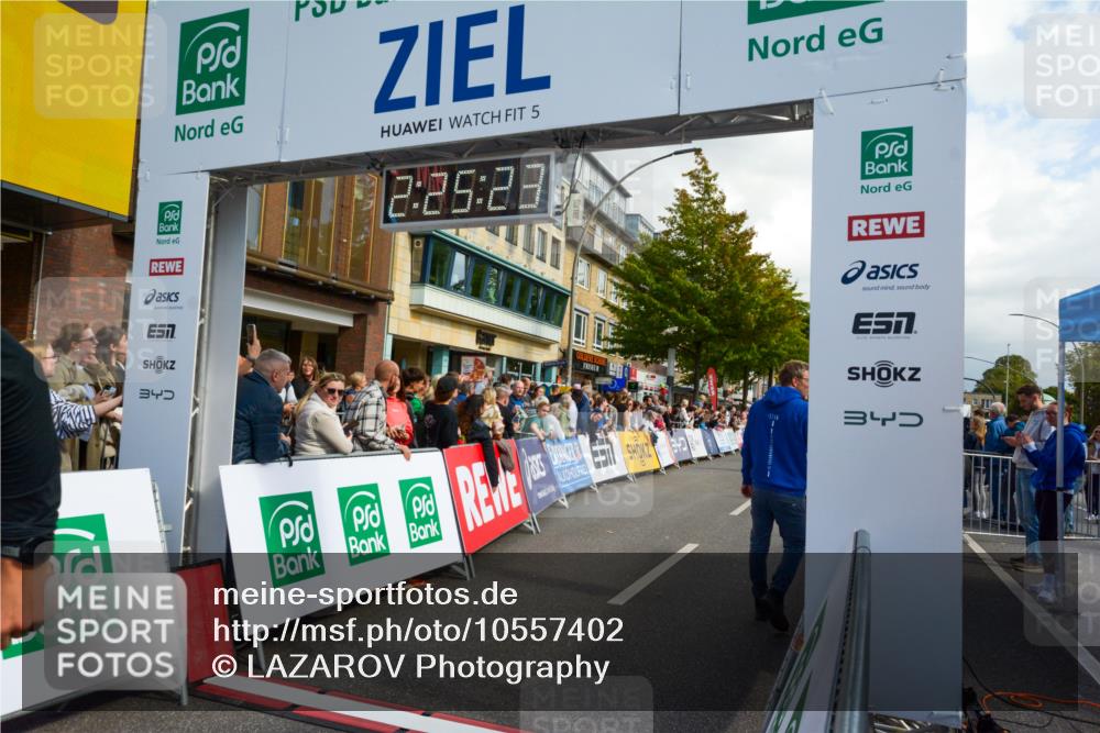 20.09.2026 - PSD Bank Halbmarathon LAZAROV Photography http://msf.ph/oto/10557402 20.09.2026 12:25:22 Ziel 2045, 3061, 3556, 3924, 4725 meine-sportfotos.de