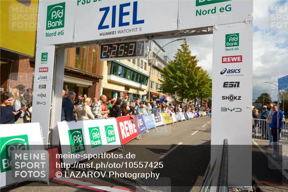 20.09.2026 - PSD Bank Halbmarathon LAZAROV Photography http://msf.ph/oto/10557425 20.09.2026 12:25:31 Ziel 1652, 1798, 2216, 2507, 3242, 3873, 4725 meine-sportfotos.de