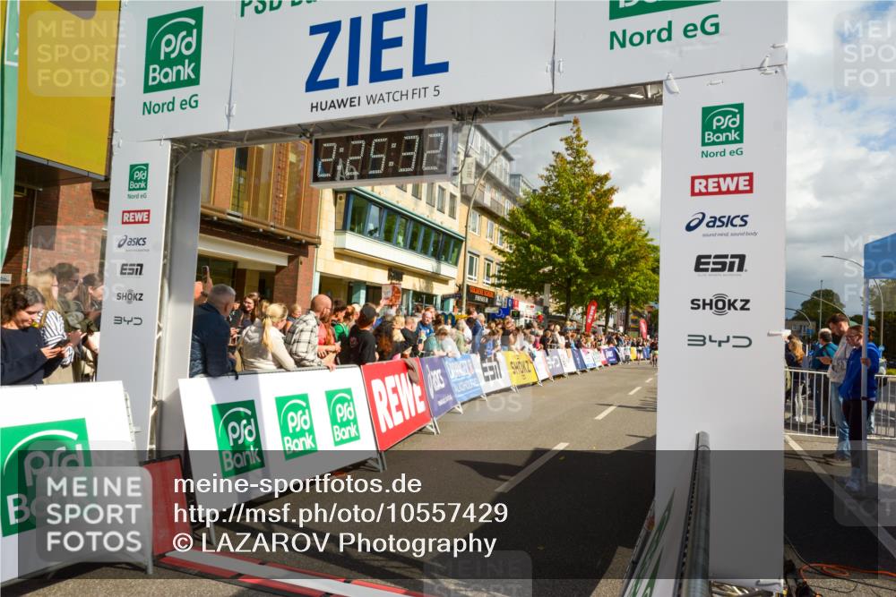 20.09.2026 - PSD Bank Halbmarathon LAZAROV Photography http://msf.ph/oto/10557429 20.09.2026 12:25:31 Ziel 1652, 1798, 2216, 2507, 3242, 3873, 4725 meine-sportfotos.de