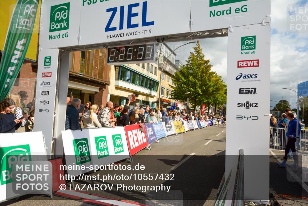 20.09.2026 - PSD Bank Halbmarathon LAZAROV Photography http://msf.ph/oto/10557432 20.09.2026 12:25:32 Ziel 1652, 1798, 2216, 2507, 2954, 3242, 3873, 4725, 4749 meine-sportfotos.de