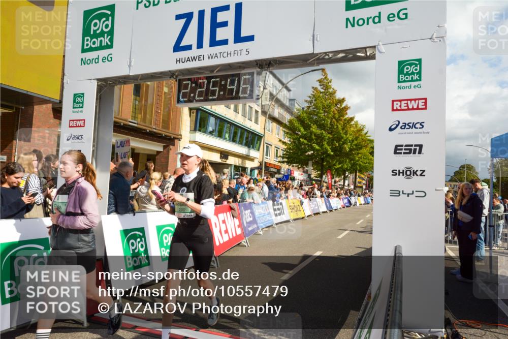 20.09.2026 - PSD Bank Halbmarathon LAZAROV Photography http://msf.ph/oto/10557479 20.09.2026 12:25:45 Ziel 1652, 1798, 2216, 2287, 2507, 2953, 2954, 3242, 3666, 3873, 4390, 4391, 4392, 4749 meine-sportfotos.de
