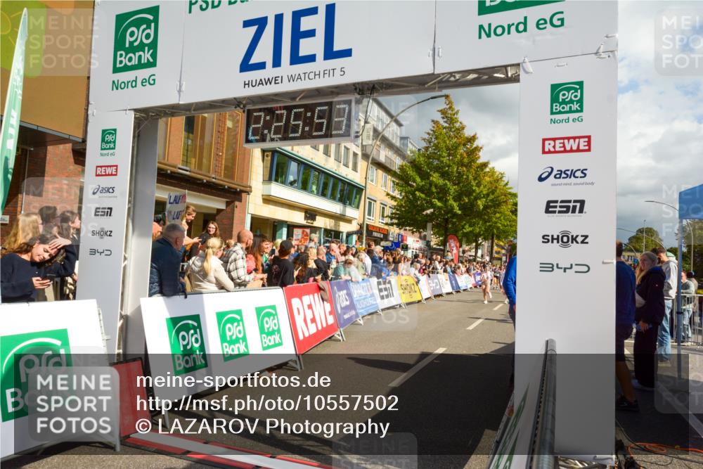20.09.2026 - PSD Bank Halbmarathon LAZAROV Photography http://msf.ph/oto/10557502 20.09.2026 12:25:52 Ziel 2287, 2824, 3900, 4390, 4391, 4392, 4588 meine-sportfotos.de