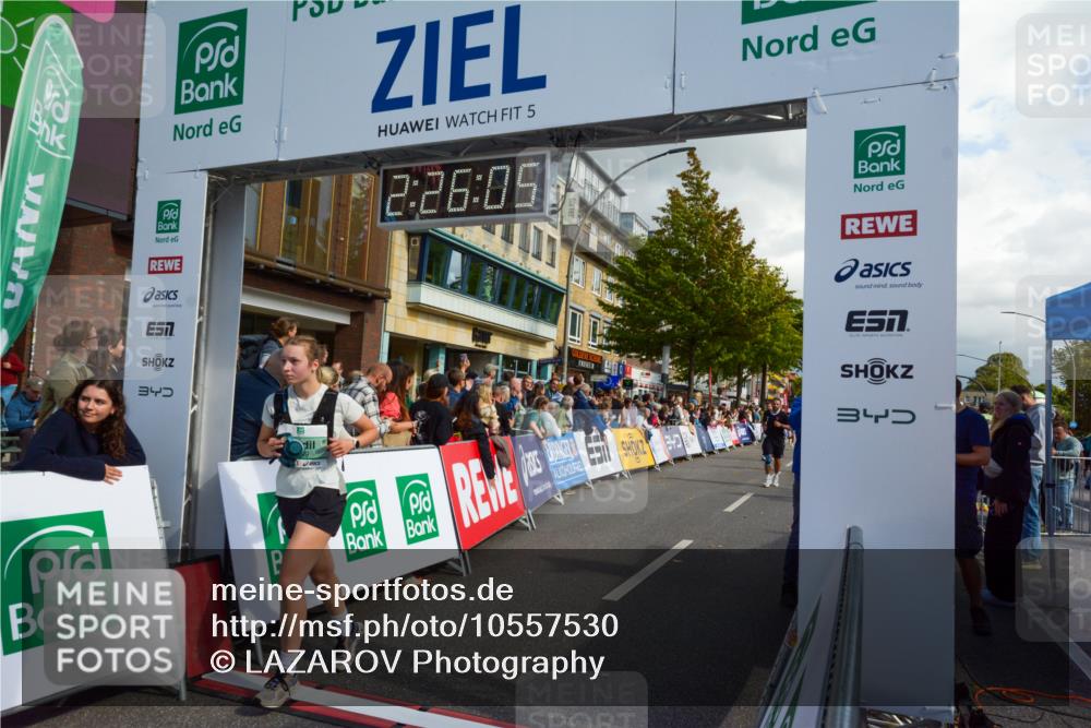 20.09.2026 - PSD Bank Halbmarathon LAZAROV Photography http://msf.ph/oto/10557530 20.09.2026 12:26:05 Ziel 1259, 1754, 1807, 1914, 2477, 2824, 3900, 4736 meine-sportfotos.de