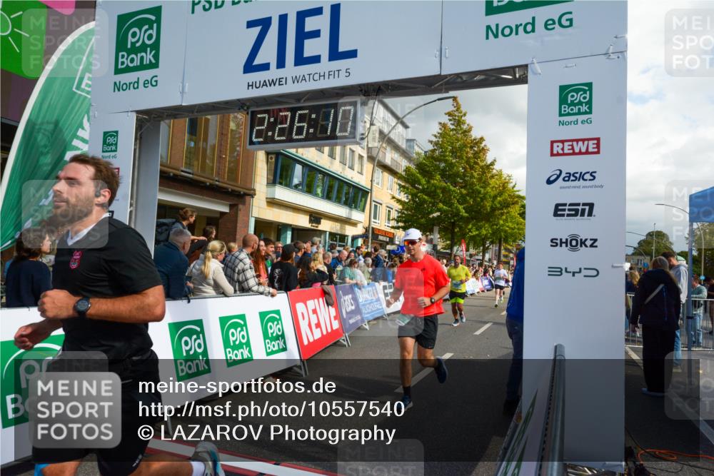 20.09.2026 - PSD Bank Halbmarathon LAZAROV Photography http://msf.ph/oto/10557540 20.09.2026 12:26:09 Ziel 1259, 1477, 1754, 1807, 1914, 2477, 2824, 3693, 3694, 4192, 4736 meine-sportfotos.de