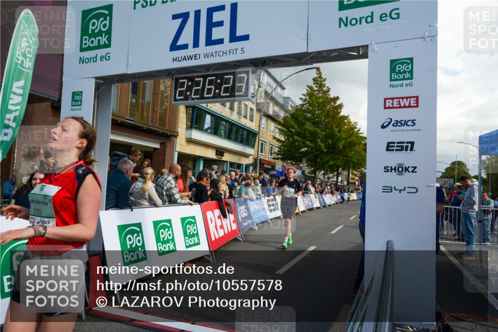 20.09.2026 - PSD Bank Halbmarathon LAZAROV Photography http://msf.ph/oto/10557578 20.09.2026 12:26:22 Ziel 1202, 1477, 1807, 3693, 3694, 4192, 4216, 4584 meine-sportfotos.de