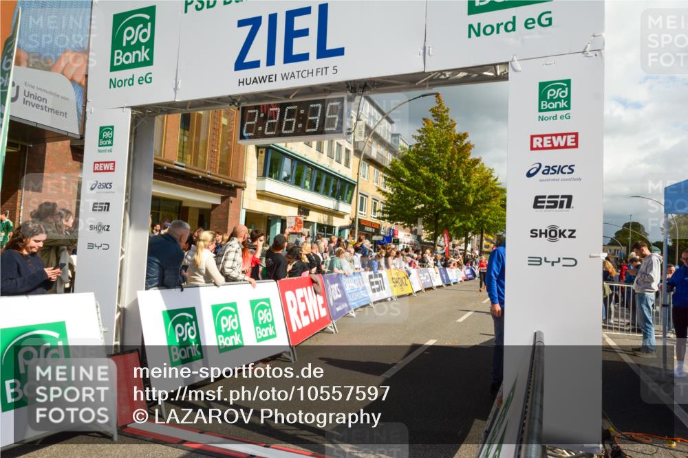 20.09.2026 - PSD Bank Halbmarathon LAZAROV Photography http://msf.ph/oto/10557597 20.09.2026 12:26:34 Ziel 1113, 1231, 1844, 2871, 3821, 4427, 4584 meine-sportfotos.de
