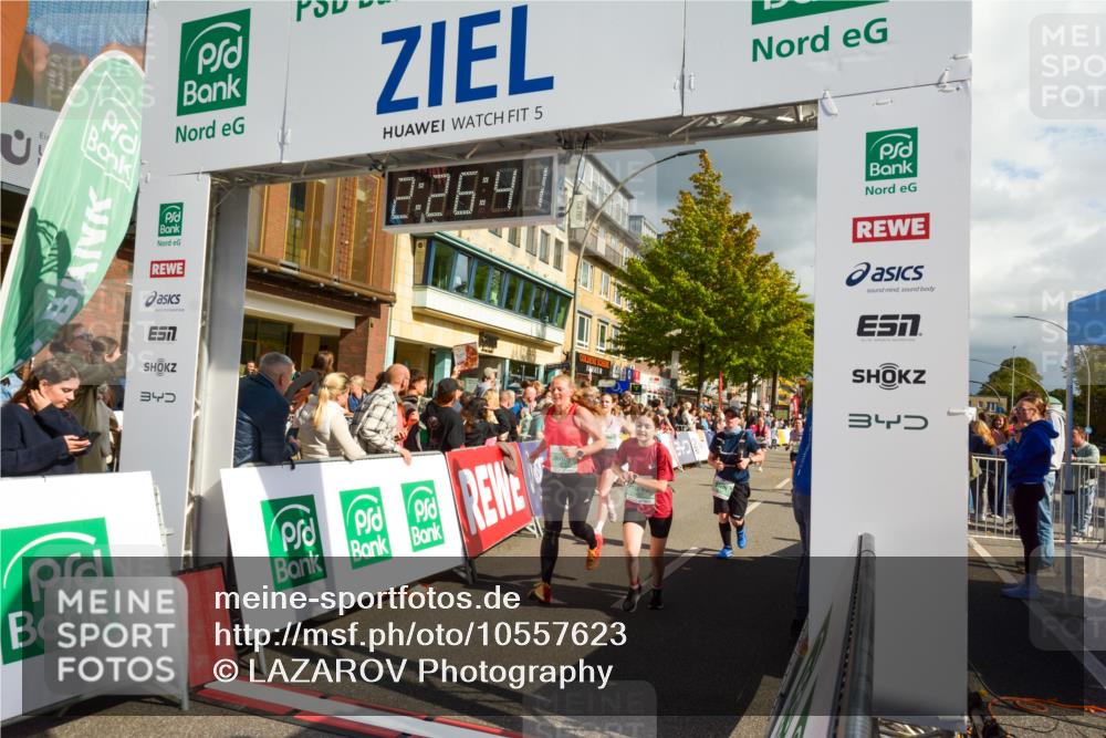 20.09.2026 - PSD Bank Halbmarathon LAZAROV Photography http://msf.ph/oto/10557623 20.09.2026 12:26:40 Ziel 1113, 1231, 1345, 1471, 1844, 2039, 2858, 2871, 3821, 4427 meine-sportfotos.de