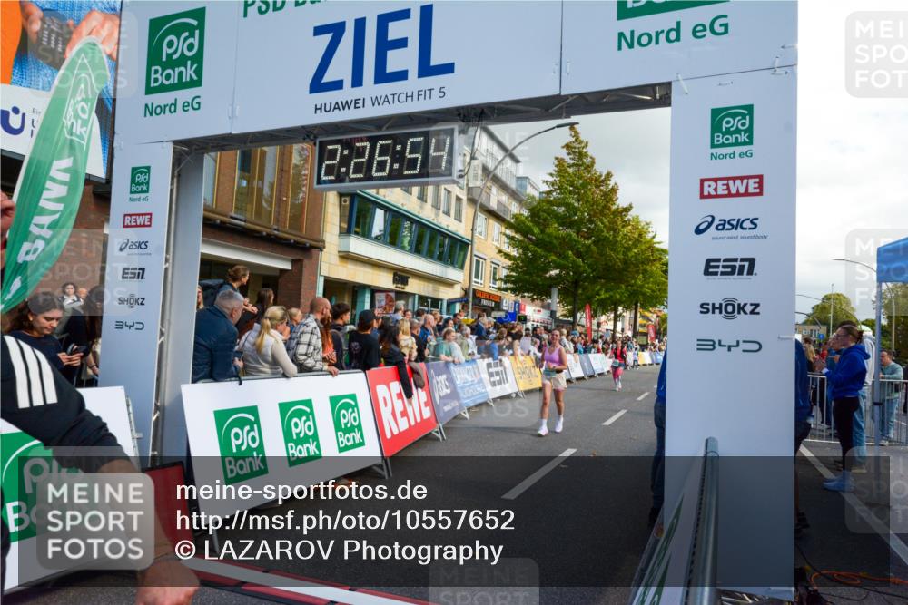 20.09.2026 - PSD Bank Halbmarathon LAZAROV Photography http://msf.ph/oto/10557652 20.09.2026 12:26:54 Ziel 1345, 1471, 1738, 2021, 2039, 2295, 2538, 2858 meine-sportfotos.de