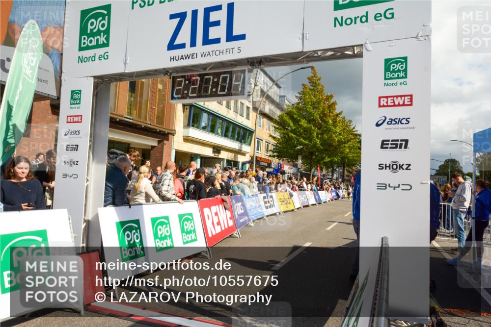 20.09.2026 - PSD Bank Halbmarathon LAZAROV Photography http://msf.ph/oto/10557675 20.09.2026 12:27:03 Ziel 1480, 2295 meine-sportfotos.de