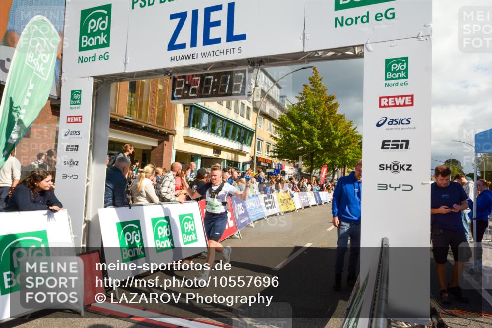 20.09.2026 - PSD Bank Halbmarathon LAZAROV Photography http://msf.ph/oto/10557696 20.09.2026 12:27:12 Ziel 1480, 1667, 2839, 3294 meine-sportfotos.de