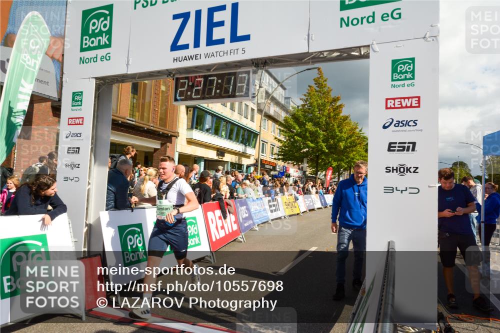 20.09.2026 - PSD Bank Halbmarathon LAZAROV Photography http://msf.ph/oto/10557698 20.09.2026 12:27:13 Ziel 1480, 1667, 2839, 3294 meine-sportfotos.de