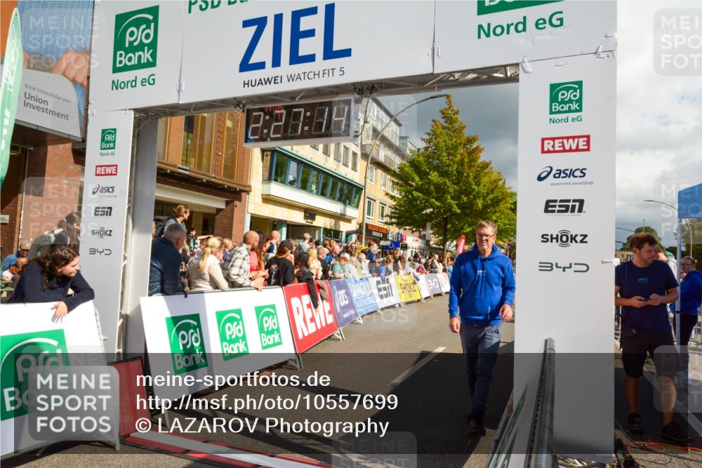 20.09.2026 - PSD Bank Halbmarathon LAZAROV Photography http://msf.ph/oto/10557699 20.09.2026 12:27:13 Ziel 1480, 1667, 2839, 3294 meine-sportfotos.de