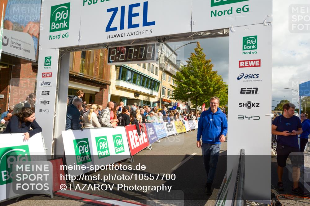 20.09.2026 - PSD Bank Halbmarathon LAZAROV Photography http://msf.ph/oto/10557700 20.09.2026 12:27:13 Ziel 1480, 1667, 2839, 3294 meine-sportfotos.de
