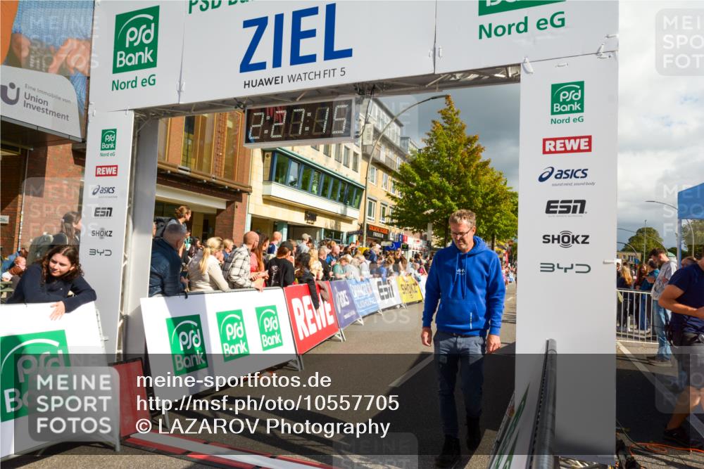 20.09.2026 - PSD Bank Halbmarathon LAZAROV Photography http://msf.ph/oto/10557705 20.09.2026 12:27:14 Ziel 1480, 1667, 2839, 3294 meine-sportfotos.de