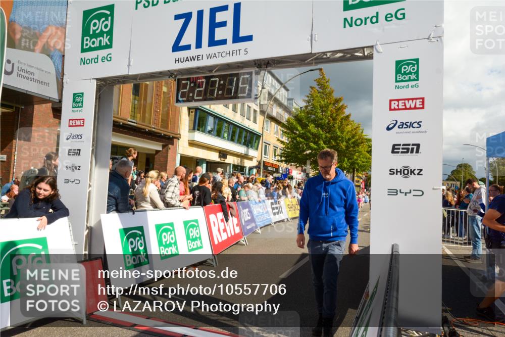 20.09.2026 - PSD Bank Halbmarathon LAZAROV Photography http://msf.ph/oto/10557706 20.09.2026 12:27:14 Ziel 1480, 1667, 2839, 3294 meine-sportfotos.de