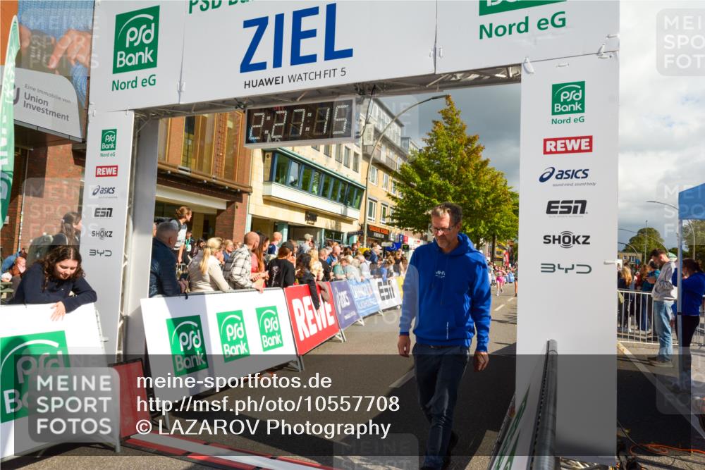 20.09.2026 - PSD Bank Halbmarathon LAZAROV Photography http://msf.ph/oto/10557708 20.09.2026 12:27:15 Ziel 1480, 1667, 2839, 3294 meine-sportfotos.de