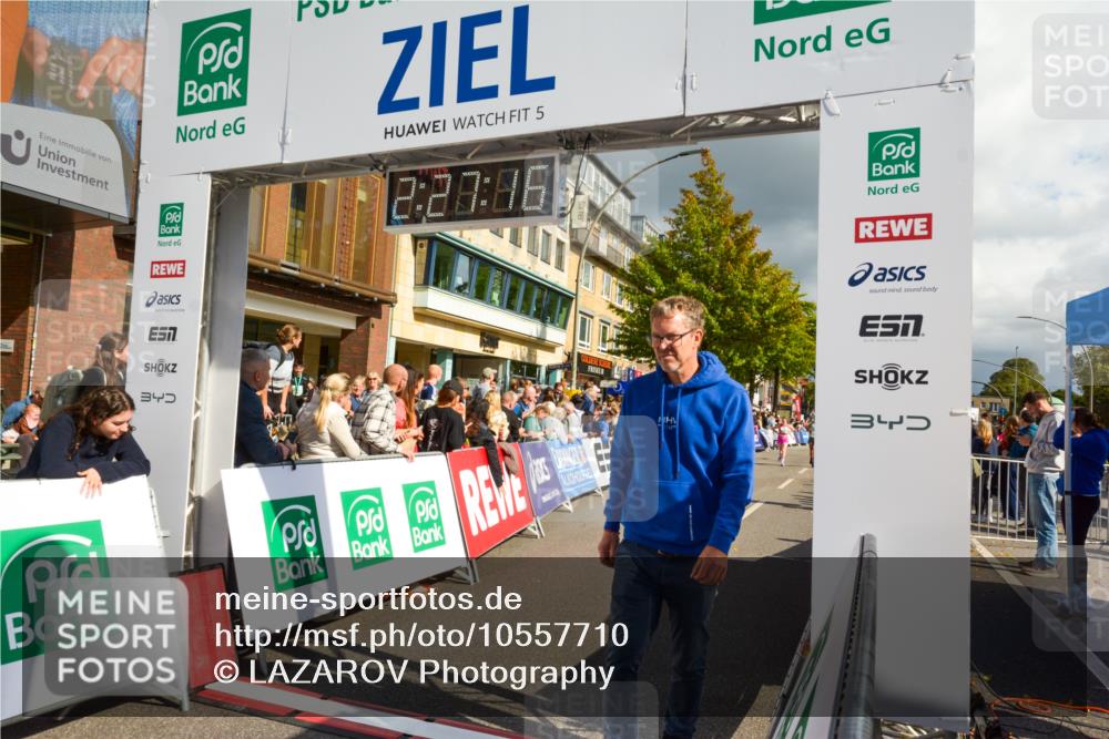 20.09.2026 - PSD Bank Halbmarathon LAZAROV Photography http://msf.ph/oto/10557710 20.09.2026 12:27:15 Ziel 1480, 1667, 2839, 3294 meine-sportfotos.de