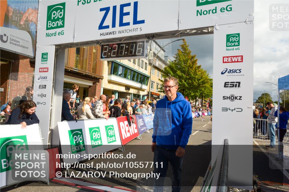 20.09.2026 - PSD Bank Halbmarathon LAZAROV Photography http://msf.ph/oto/10557711 20.09.2026 12:27:15 Ziel 1480, 1667, 2839, 3294 meine-sportfotos.de