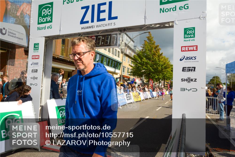 20.09.2026 - PSD Bank Halbmarathon LAZAROV Photography http://msf.ph/oto/10557715 20.09.2026 12:27:16 Ziel 1480, 1667, 2839, 3294 meine-sportfotos.de