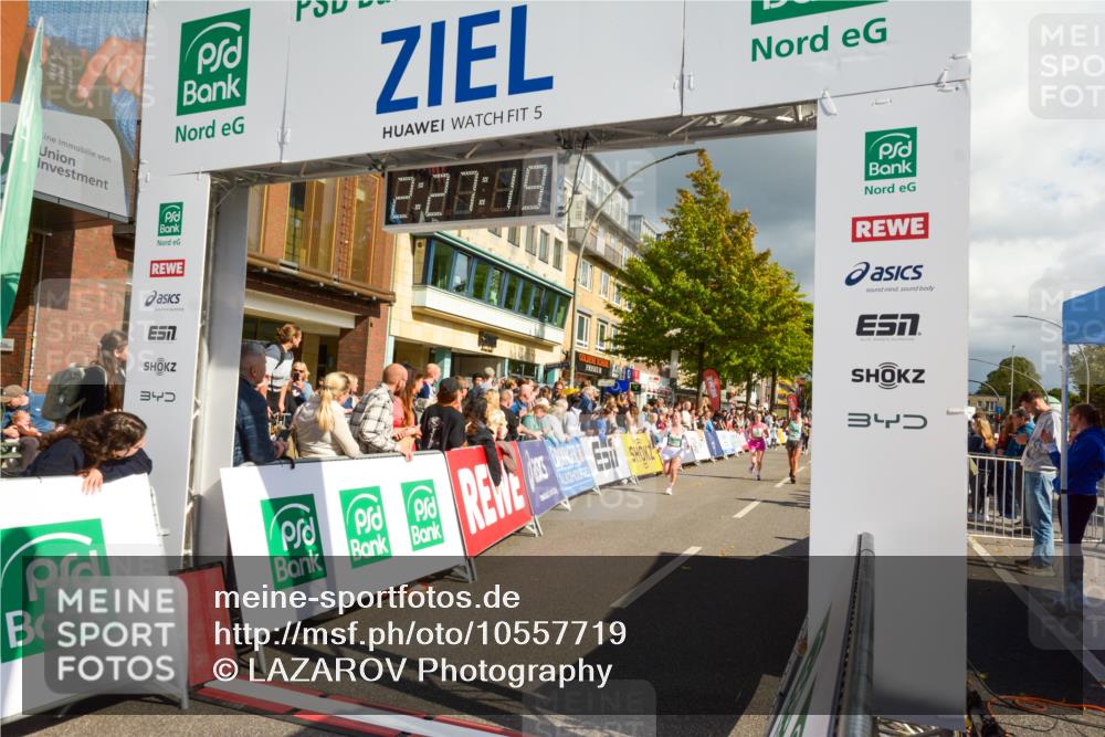 20.09.2026 - PSD Bank Halbmarathon LAZAROV Photography http://msf.ph/oto/10557719 20.09.2026 12:27:18 Ziel 1186, 1480, 1667, 2279, 2839, 3294 meine-sportfotos.de
