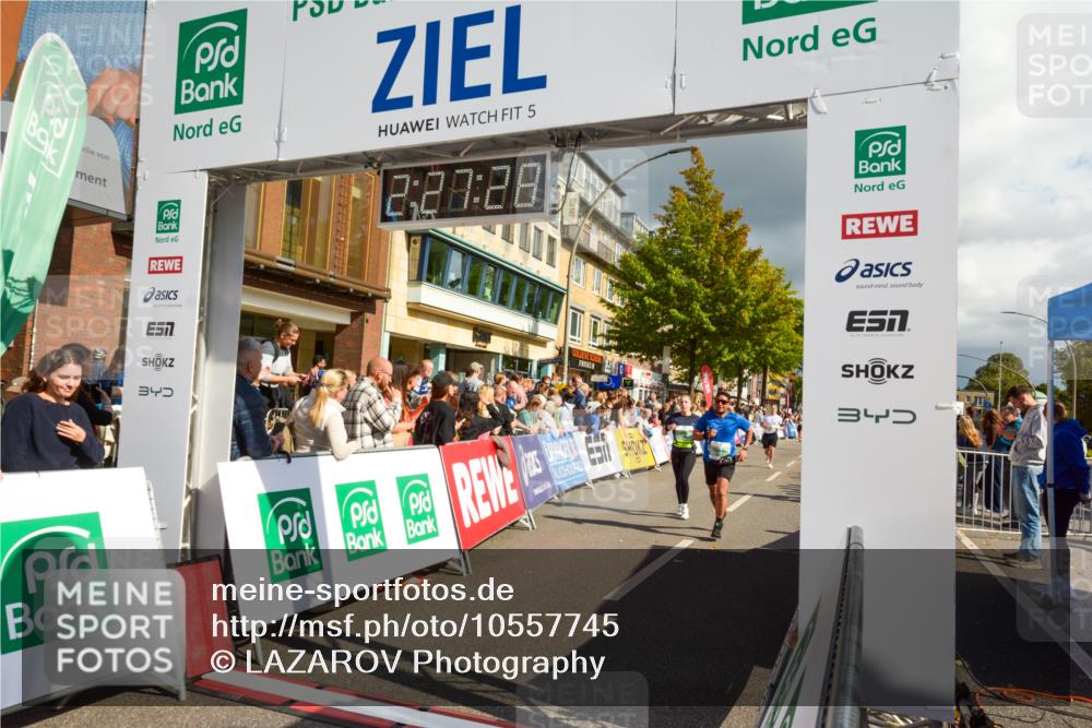 20.09.2026 - PSD Bank Halbmarathon LAZAROV Photography http://msf.ph/oto/10557745 20.09.2026 12:27:27 Ziel 1186, 1667, 2279, 2444, 3294, 4193 meine-sportfotos.de