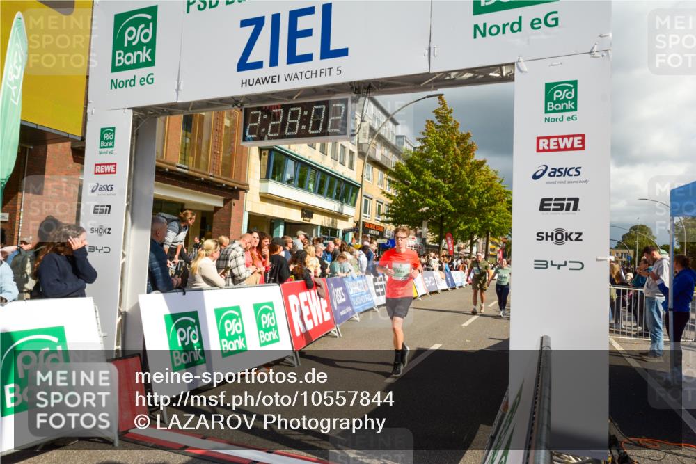 20.09.2026 - PSD Bank Halbmarathon LAZAROV Photography http://msf.ph/oto/10557844 20.09.2026 12:28:02 Ziel 2427, 3594, 3947, 4586, 4587 meine-sportfotos.de