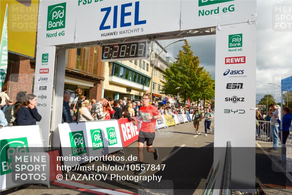 20.09.2026 - PSD Bank Halbmarathon LAZAROV Photography http://msf.ph/oto/10557847 20.09.2026 12:28:02 Ziel 2427, 3594, 3947, 4586, 4587 meine-sportfotos.de