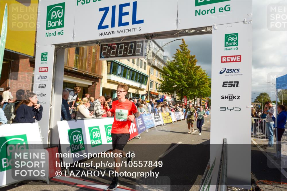 20.09.2026 - PSD Bank Halbmarathon LAZAROV Photography http://msf.ph/oto/10557849 20.09.2026 12:28:03 Ziel 2427, 3594, 3947, 4586, 4587 meine-sportfotos.de