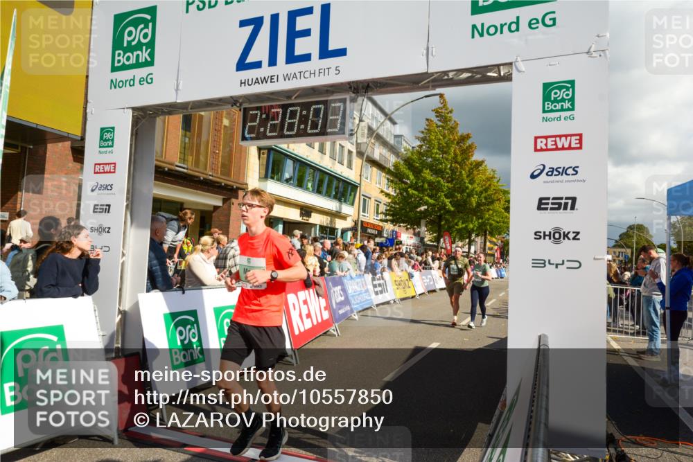 20.09.2026 - PSD Bank Halbmarathon LAZAROV Photography http://msf.ph/oto/10557850 20.09.2026 12:28:03 Ziel 2427, 3594, 3947, 4586, 4587 meine-sportfotos.de