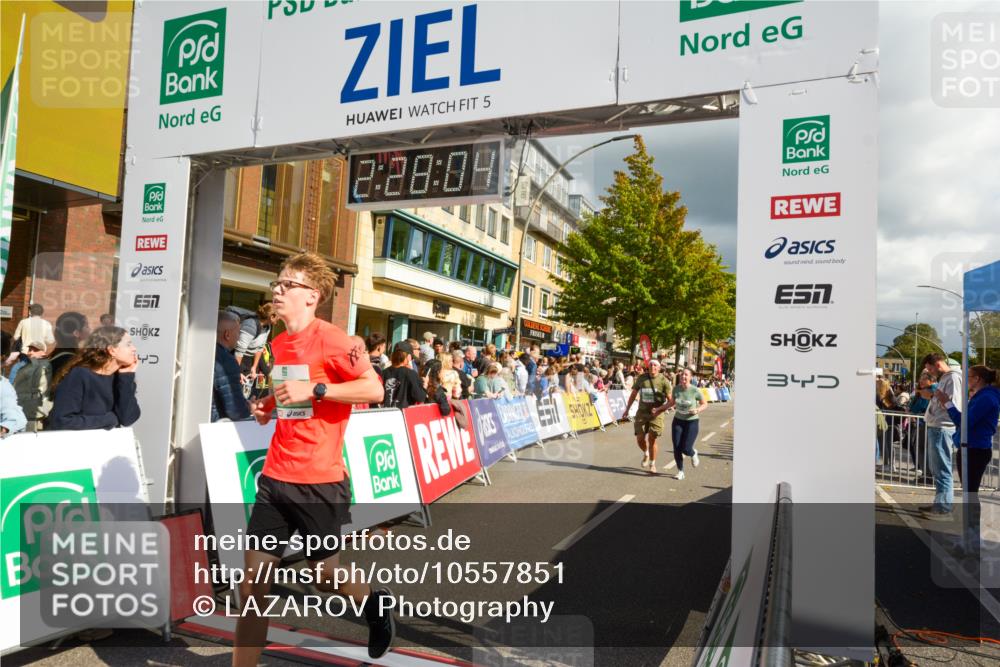 20.09.2026 - PSD Bank Halbmarathon LAZAROV Photography http://msf.ph/oto/10557851 20.09.2026 12:28:03 Ziel 2427, 3594, 3947, 4586, 4587 meine-sportfotos.de